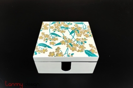 Set of  6 white hand-painted heathbell coasters with box 